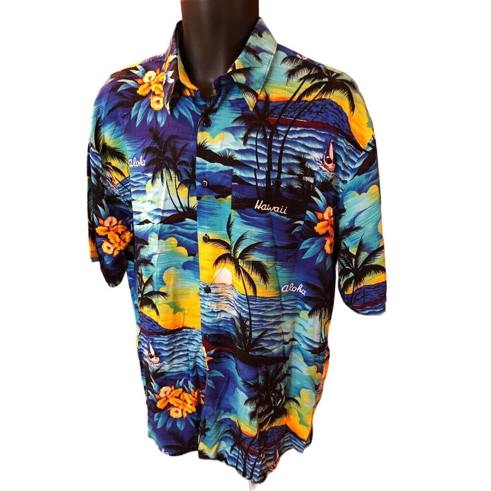 Billion Bay Hawaiian Button Down SS Shirt Size Lg Aloha Rayon Vacation Floral